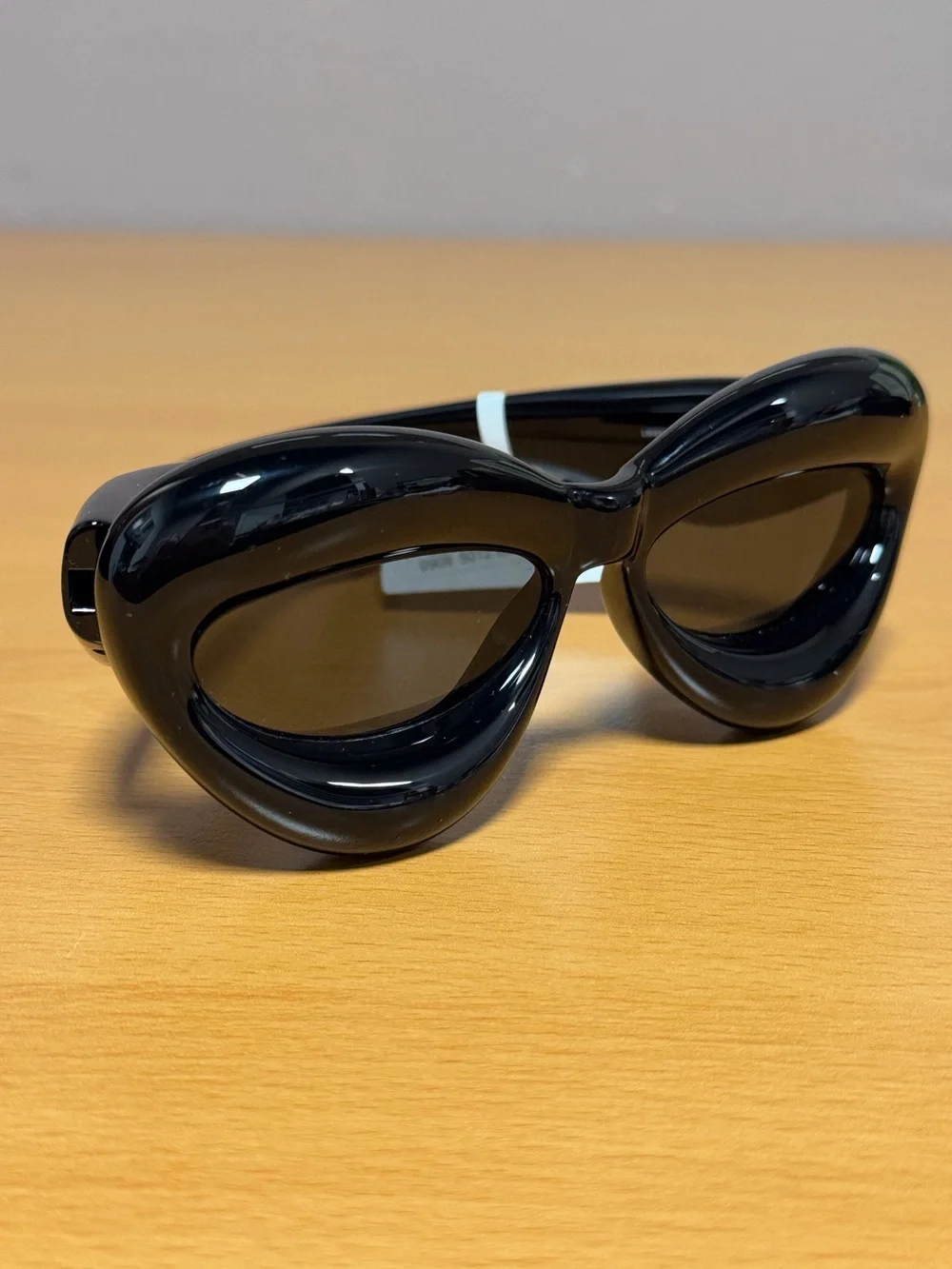 Loewe Women Glossy Black Sculptural Cat-Eye Sunglasses 55mm  NWT